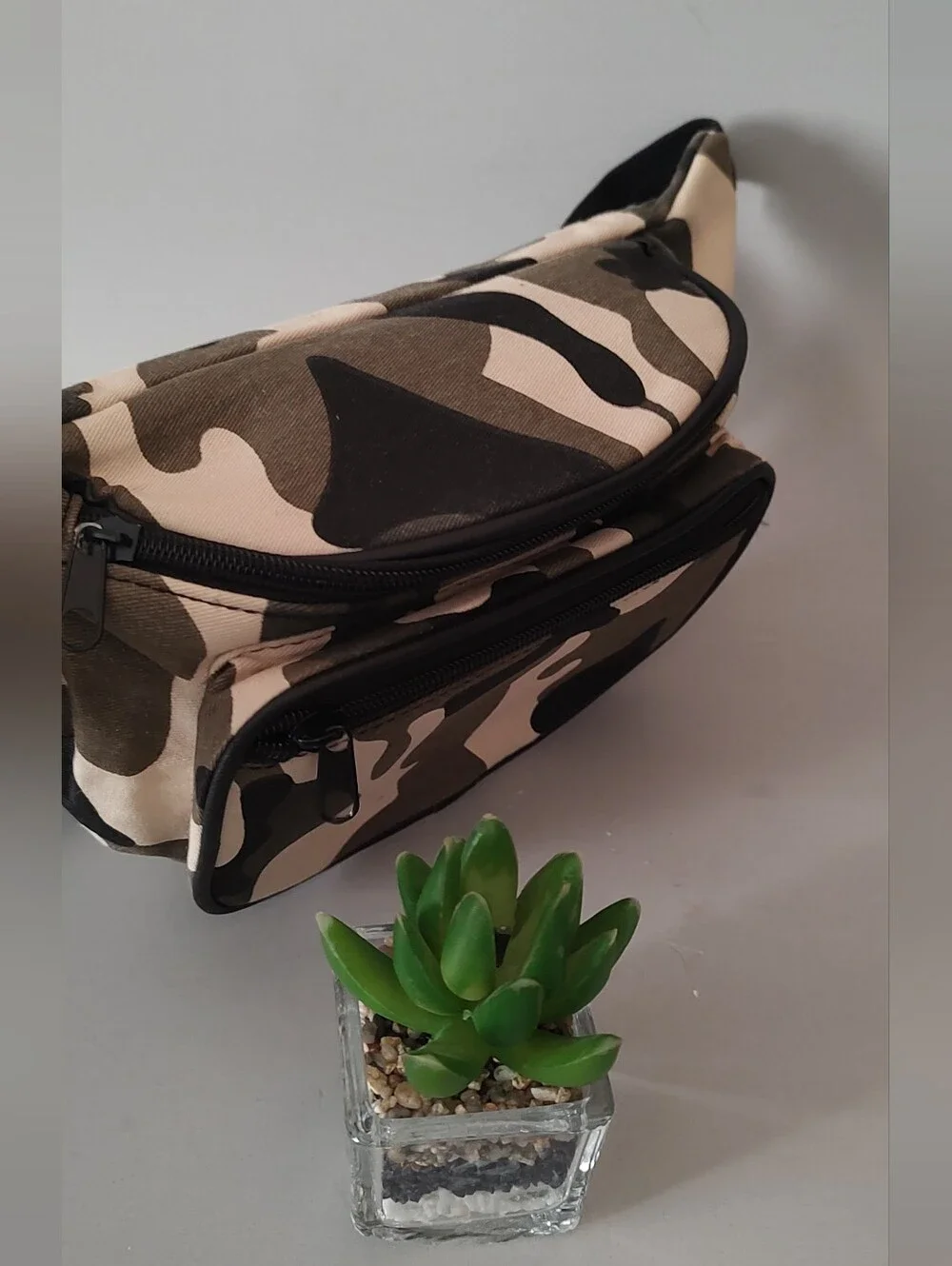 Camo Waist Bag Zipper Adjustable New Out Tags